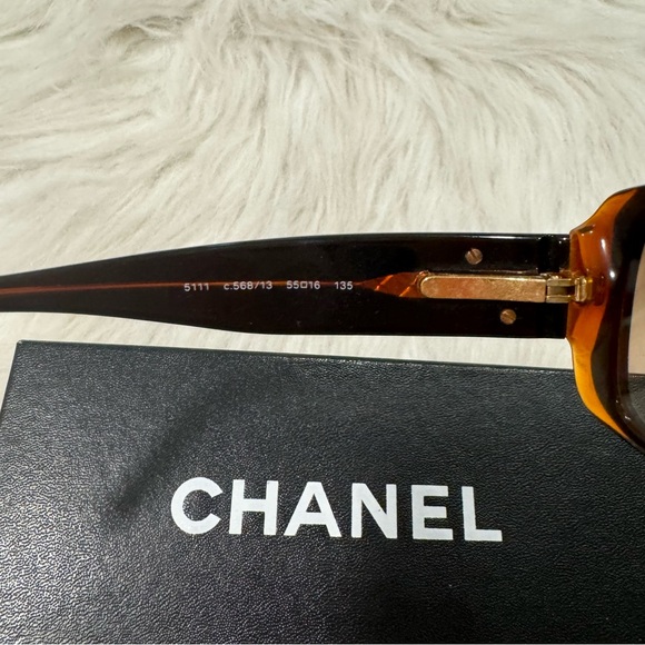 Chanel sunglasses with box and case - Picture 6 of 8